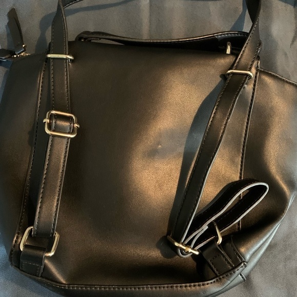 𝅺nine West convertible backpack NWT - Picture 2 of 3